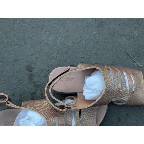 Arche Women's Saorna Antico Fast Metal Slingback Sandal Sz 39 Rose Gold Strappy - Picture 7 of 9